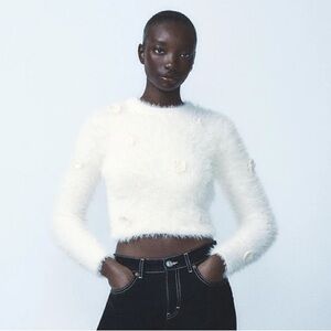 NWT Zara Woman Crochet Flowers FAUX FUR FLORAL SWEATER Size M Medium